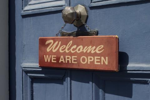 Open is Welcoming -- CC0 Alan Levine